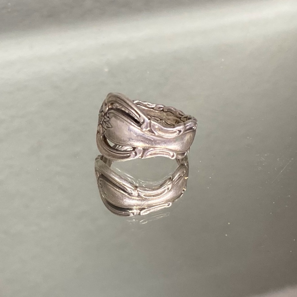 International Deep Silver “Countess” vintage Silver plate spoon ring sz 5.5 - Picture 7 of 7